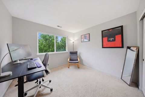 Tiny photo for 394 Jamestown Court, Aurora, IL 60504 (MLS # 12629064)