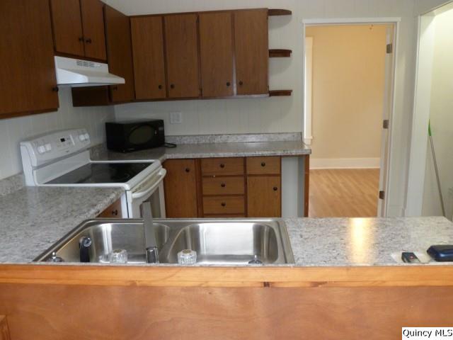 831 E Atchison Street