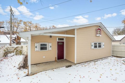 Tiny photo for 1131 S Elm Avenue, Kankakee, IL 60901 (MLS # 12514090)
