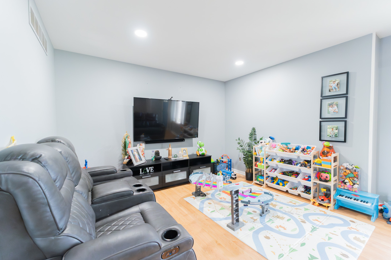 2440 Caton Crest Court