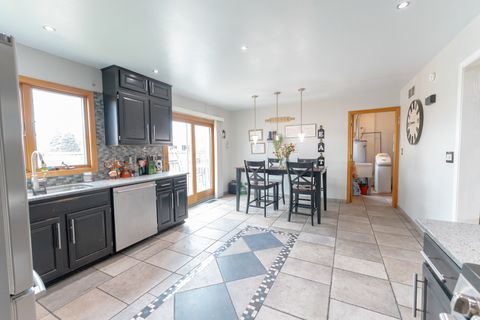 Tiny photo for 2440 Caton Crest Court, Crest Hill, IL 60403 (MLS # 12654499)