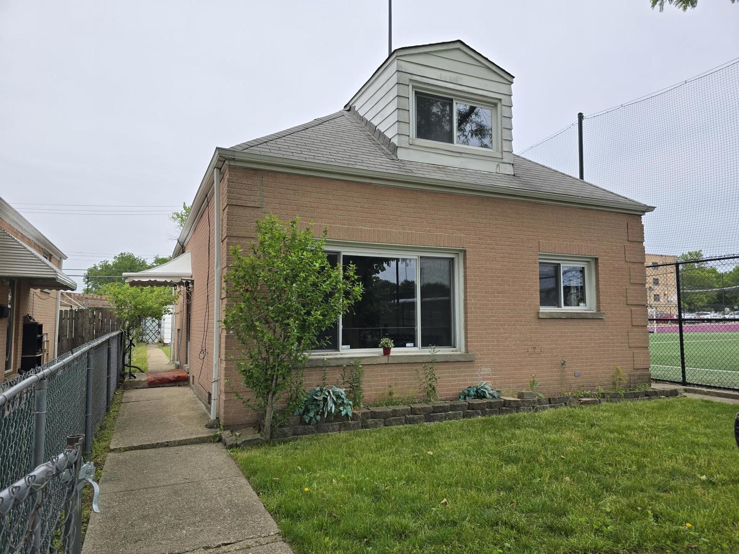 2130 W Highland Avenue