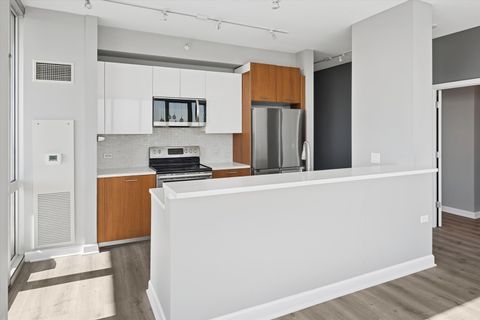 Tiny photo for 1629 S Prairie Avenue #2605, Chicago, IL 60616 (MLS # 12568401)
