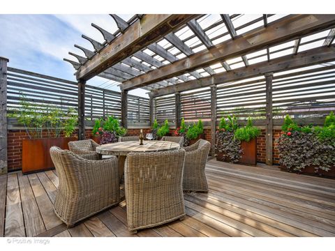 Tiny photo for 1720 N MOHAWK Street, Chicago, IL 60614 (MLS # 12461159)