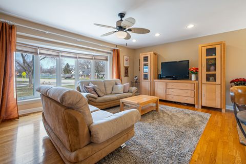 Tiny photo for 4301 Euclid Avenue, Rolling Meadows, IL 60008 (MLS # 12325177)