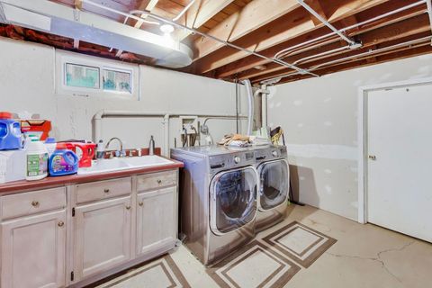 Tiny photo for 881 Harvard Court, Highland Park, IL 60035 (MLS # 12580141)