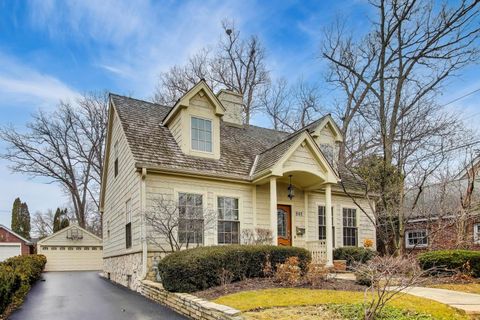 Tiny photo for 881 Harvard Court, Highland Park, IL 60035 (MLS # 12580141)