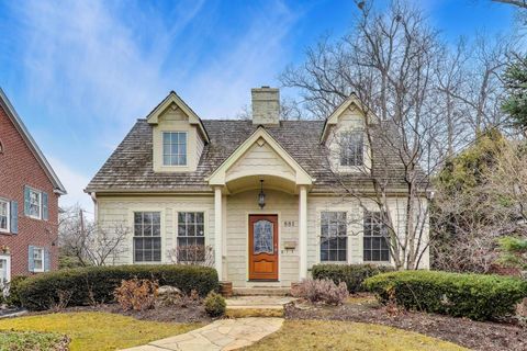 Photo of 881 Harvard Court, Highland Park, IL 60035 (MLS # 12580141)