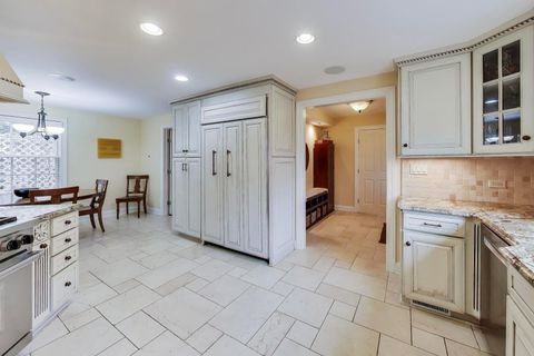 Tiny photo for 881 Harvard Court, Highland Park, IL 60035 (MLS # 12580141)