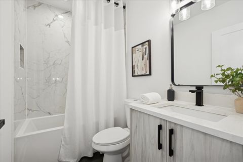 Tiny photo for 3621 N Richmond Street, Chicago, IL 60618 (MLS # 12487176)