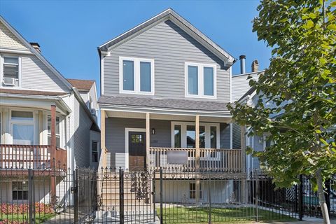 Photo of 3621 N Richmond Street, Chicago, IL 60618 (MLS # 12487176)