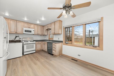 Tiny photo for Bridgeview, IL 60455 (MLS # 12576289)