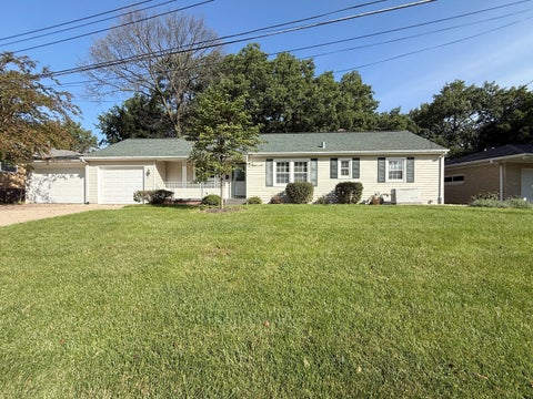Photo of 709 36th Avenue, East Moline, IL 61244 (MLS # 12744368)