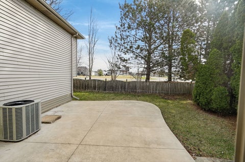 Tiny photo for 420 Windsor Drive, Oswego, IL 60543 (MLS # 12650952)