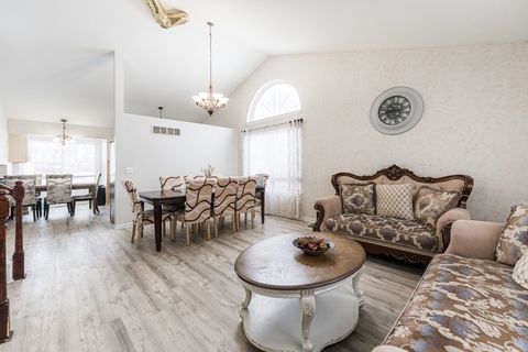 Tiny photo for 4015 Peartree Drive, Lake In The Hills, IL 60156 (MLS # 12525995)