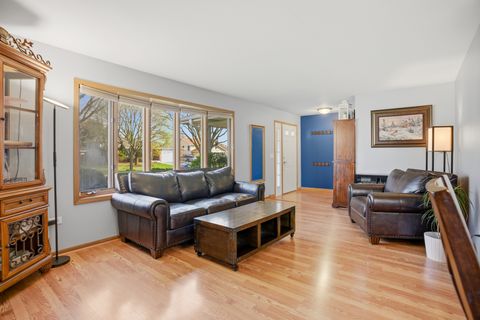 Tiny photo for 148 Beaver Creek Drive, Bolingbrook, IL 60490 (MLS # 12618325)