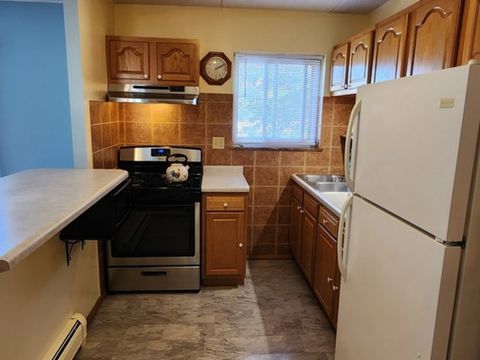 Tiny photo for 588 FAIRWAY VIEW Drive #2E, Wheeling, IL 60090 (MLS # 12491315)