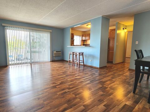 Tiny photo for 588 FAIRWAY VIEW Drive #2E, Wheeling, IL 60090 (MLS # 12491315)