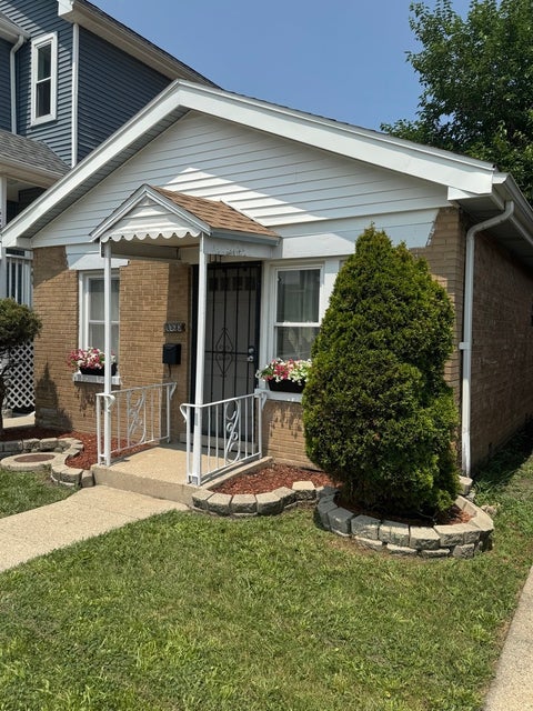 Photo of 6533 16th Street, Berwyn, IL 60402 (MLS # 12745212)