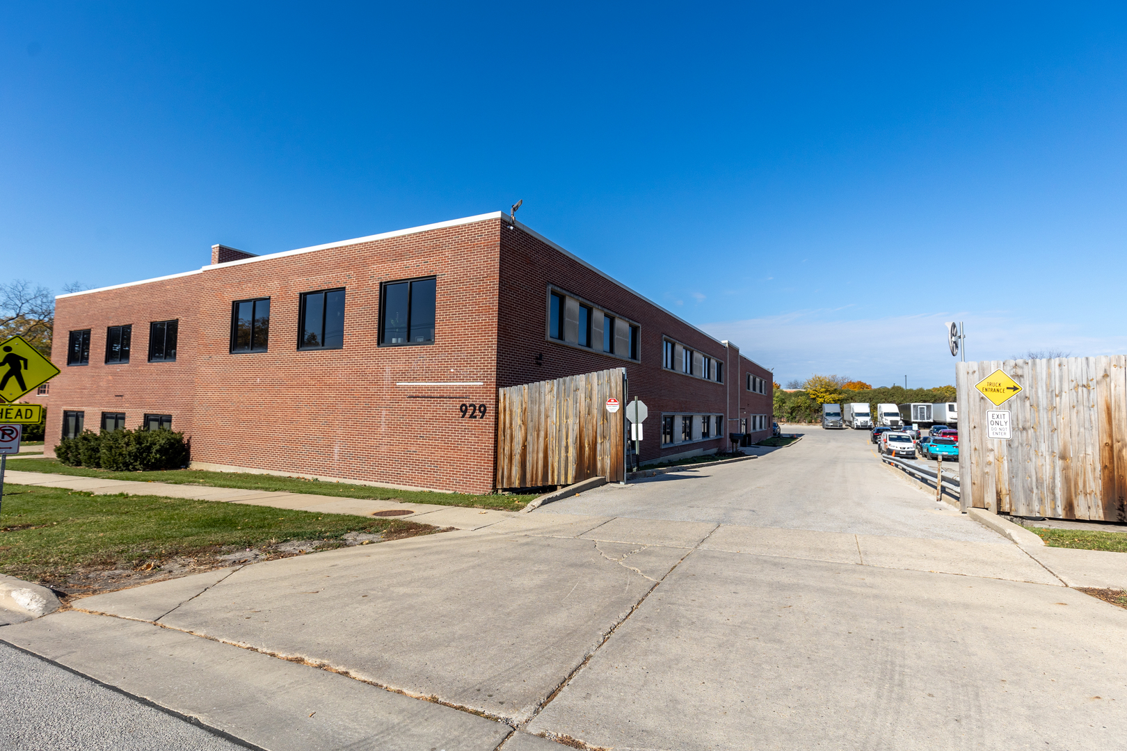 Photo 1 of 18 — 929 Childs Street, Wheaton, IL 60187