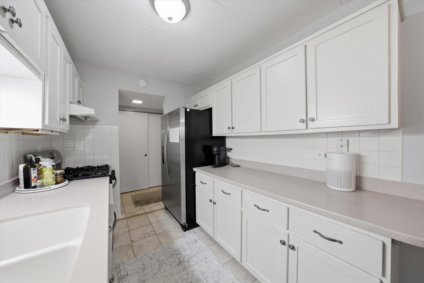 5S040 Pebblewood Lane W103