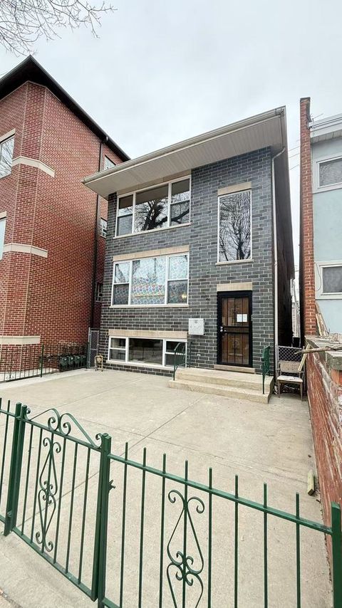 339 W 23rd Place Chicago IL 60616