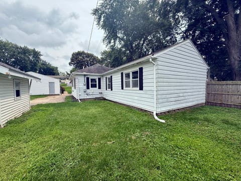 Tiny photo for 615 5th Street, Colona, IL 61241 (MLS # 12727008)