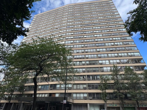 Photo of 2930 N SHERIDAN Road #2201, Chicago, IL 60657 (MLS # 12773622)