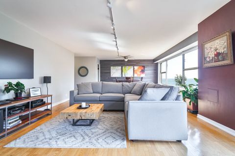 Tiny photo for 6157 N Sheridan Road #3M, Chicago, IL 60660 (MLS # 12466050)