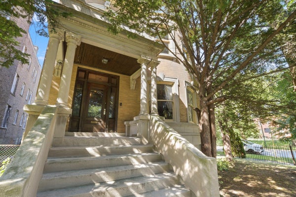 1036 W GARFIELD BLVD, CHICAGO, IL 60609 - Image 1e3c08dccbb0c1c812e7cde760e0df3c/3067148241