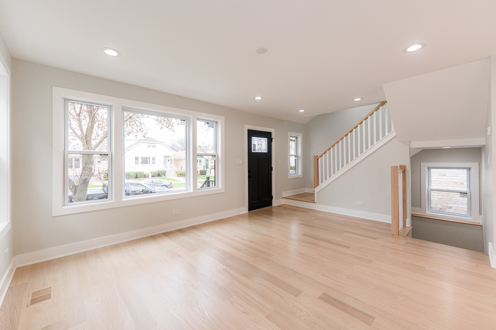 4129 N Oketo Avenue