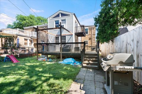 Tiny photo for 3011 W Jarvis Avenue, Chicago, IL 60645 (MLS # 12671425)