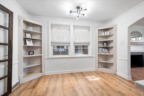 Tiny photo for 3011 W Jarvis Avenue, Chicago, IL 60645 (MLS # 12671425)