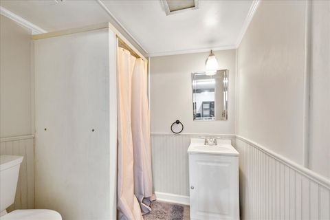 Tiny photo for 3011 W Jarvis Avenue, Chicago, IL 60645 (MLS # 12671425)