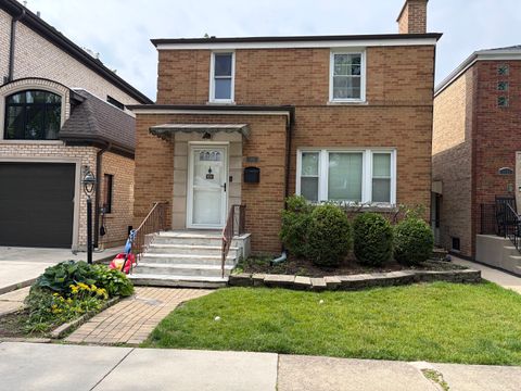 Photo of 3011 W Jarvis Avenue, Chicago, IL 60645 (MLS # 12671425)