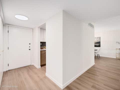 Tiny photo for 8025 Woodglen Lane #306, Downers Grove, IL 60516 (MLS # 12701202)
