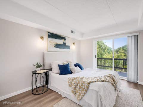 Tiny photo for 8025 Woodglen Lane #306, Downers Grove, IL 60516 (MLS # 12701202)