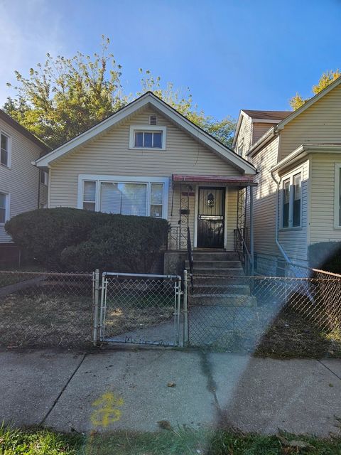 8022 S Manistee Avenue Chicago IL 60617