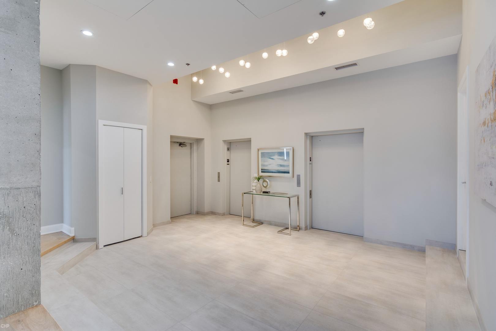 200 N Dearborn Street 4700