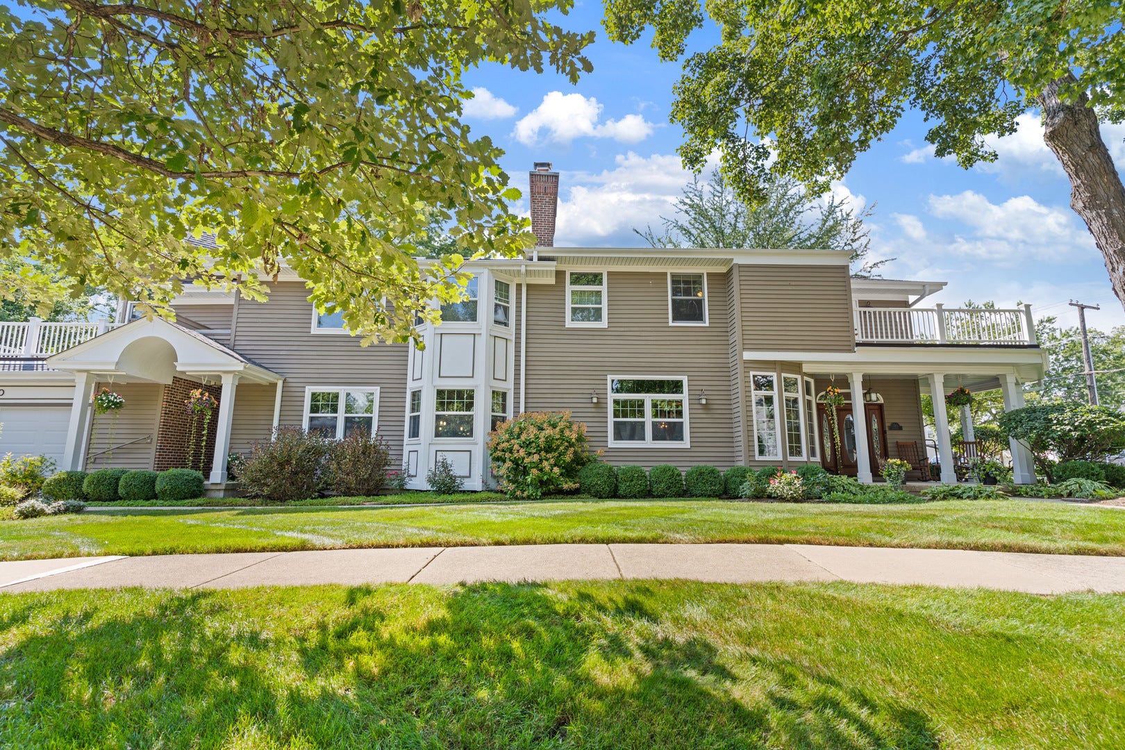 390 Grandview Avenue
