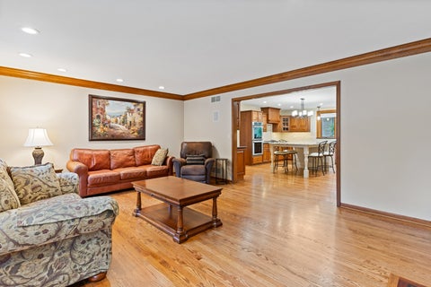 Tiny photo for 390 Grandview Avenue, Glen Ellyn, IL 60137 (MLS # 12762366)