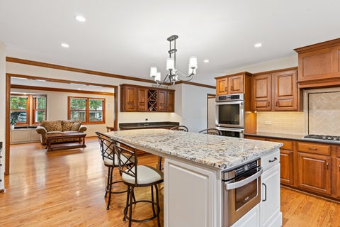 Tiny photo for 390 Grandview Avenue, Glen Ellyn, IL 60137 (MLS # 12762366)