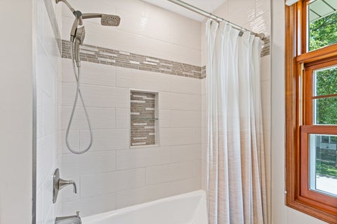 Tiny photo for 390 Grandview Avenue, Glen Ellyn, IL 60137 (MLS # 12762366)