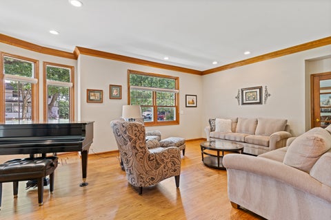 Tiny photo for 390 Grandview Avenue, Glen Ellyn, IL 60137 (MLS # 12762366)