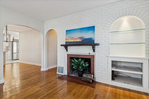 Tiny photo for 118 N Cedar Street, Palatine, IL 60067 (MLS # 12516810)