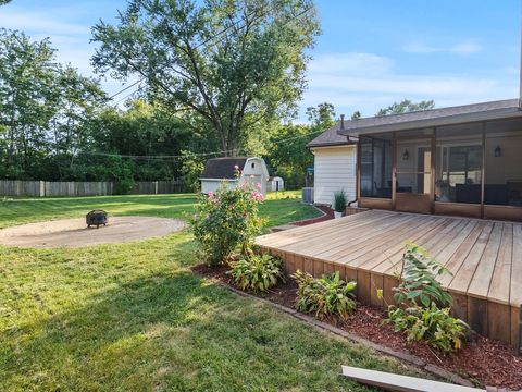 Tiny photo for 805 Maryknoll Drive, Lockport, IL 60441 (MLS # 12563785)