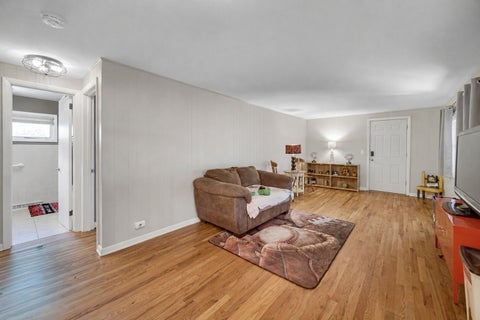 Tiny photo for 205 Sharon Drive, Sleepy Hollow, IL 60118 (MLS # 12736046)
