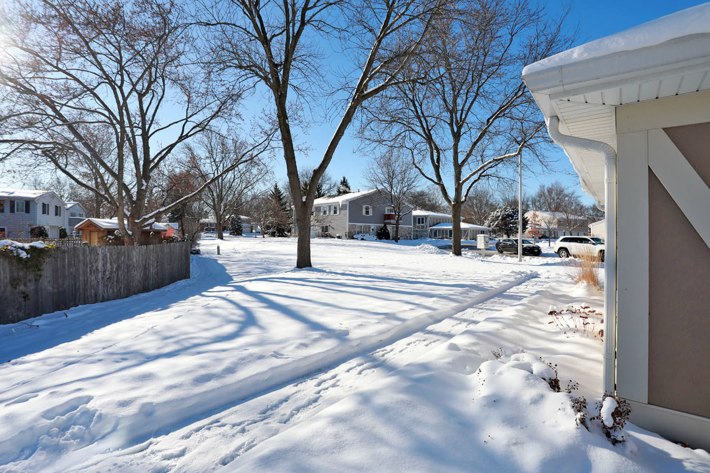 Schaumburg, Illinois 60193, United States, 2 Bedrooms Bedrooms, ,1 BathroomBathrooms,Residential,Contingent,251128