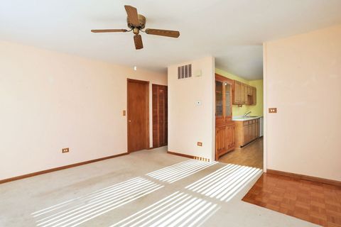 Tiny photo for 286 Nantucket Hbr Hbr #286, Schaumburg, IL 60193 (MLS # 12527894)