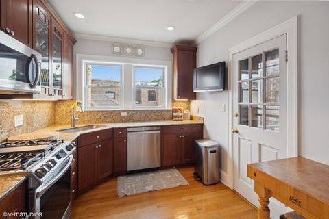 Tiny photo for 937 Forest Avenue #3, Evanston, IL 60202 (MLS # 12478958)